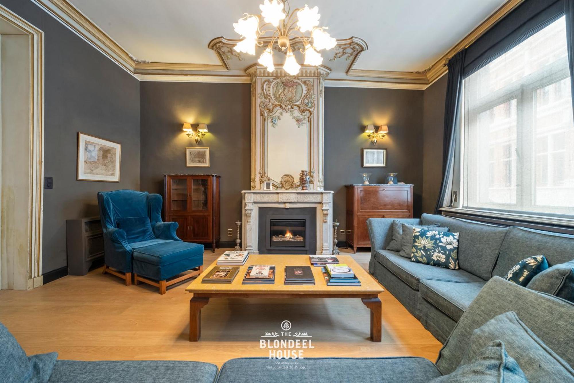 Bed & Breakfast The Blondeel House Brugge Center Buitenkant foto